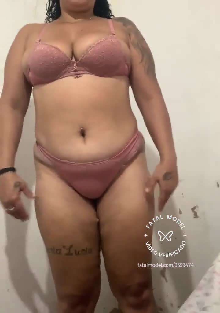 Imagem do vídeo de verificação de Daniela