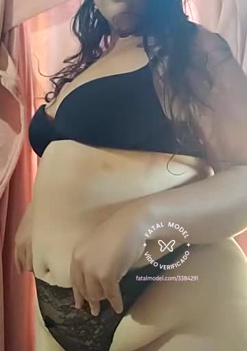 Imagem do vídeo de verificação de Aliene Vitória