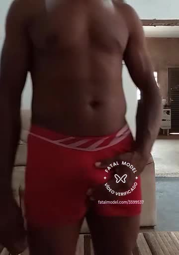 Imagem do vídeo de verificação de Leonardo Dias