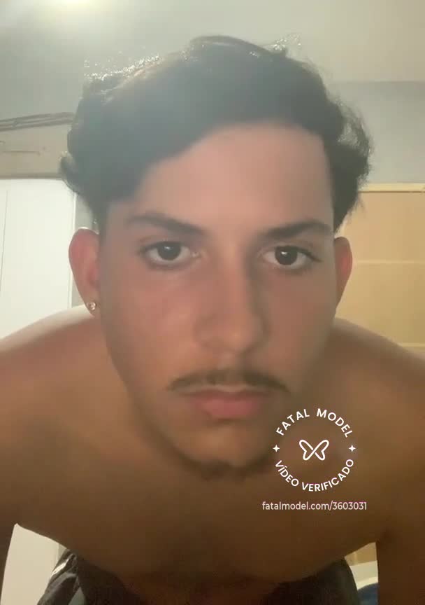Imagem do vídeo de verificação de Gustavo Priv