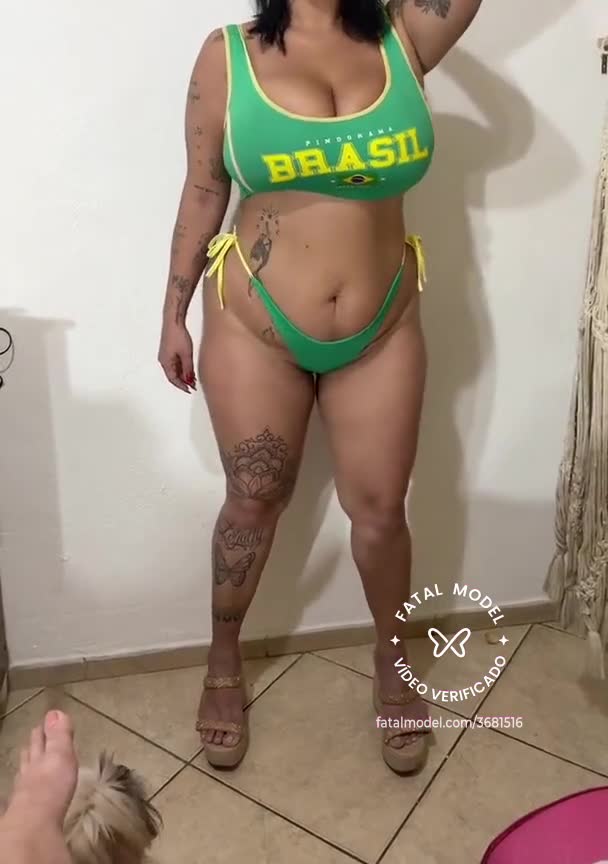 Imagem do vídeo de verificação de Lane Louize