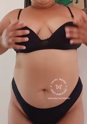 Imagem do vídeo de verificação de Karina