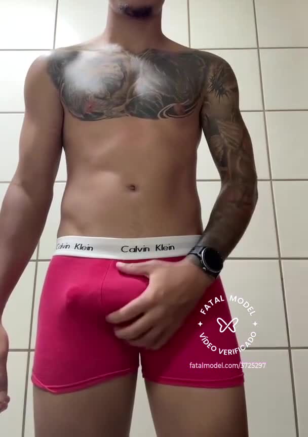 Imagem do vídeo de verificação de Gabriel Mineiro