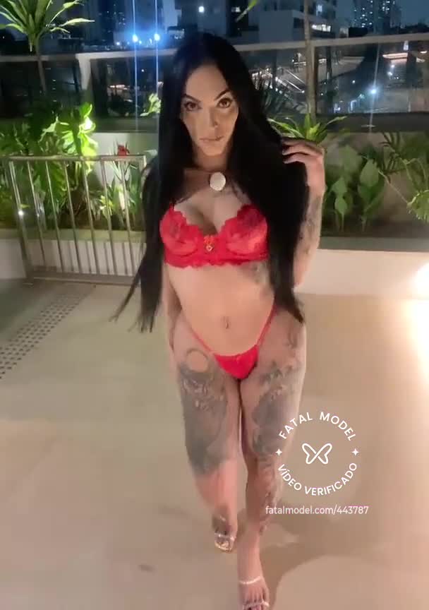 Imagem do vídeo de verificação de Larissa Silva