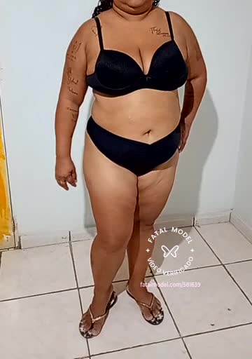 Imagem do vídeo de verificação de Laura Oliveira