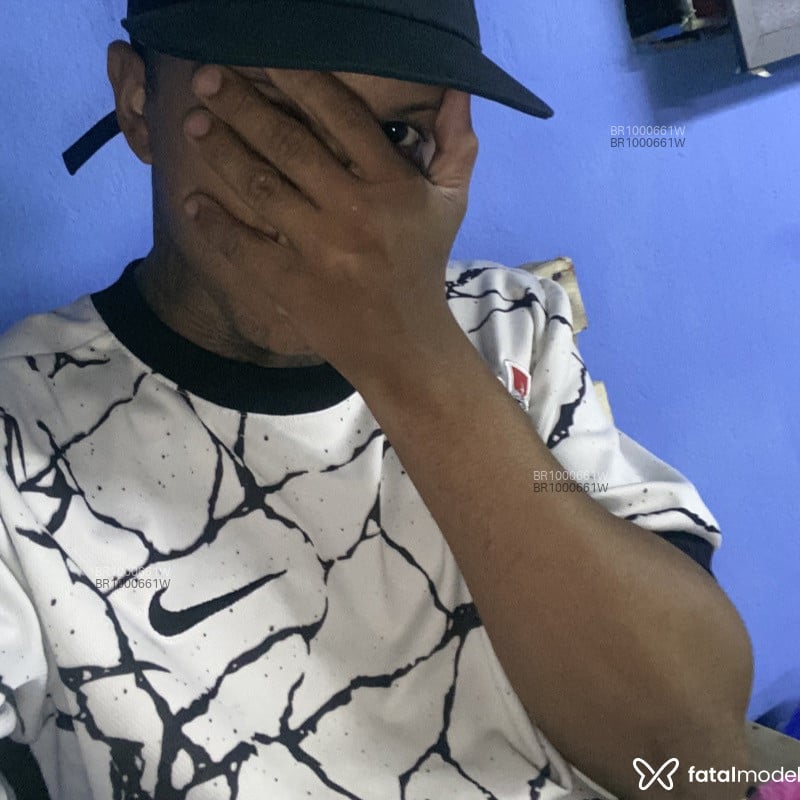 Acompanhante Junior Henrique - Feed