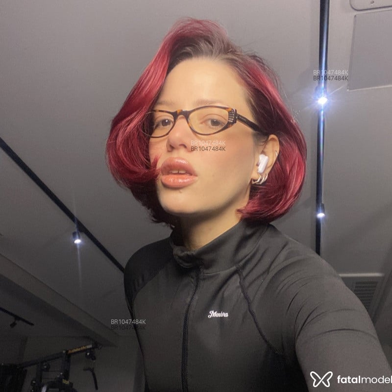 Acompanhante Aurora - Feed