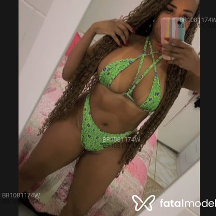 Acompanhante Iza Kaya - Feed