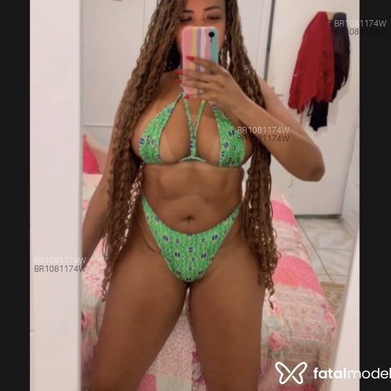 Acompanhante Iza Kaya - Feed