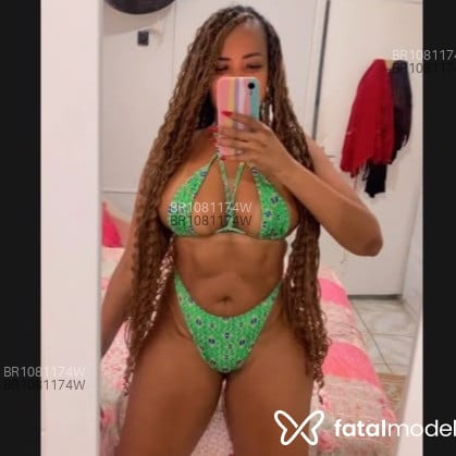 Acompanhante Iza Kaya - Feed