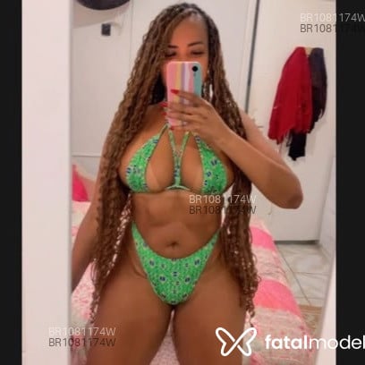 Acompanhante Iza Kaya - Feed