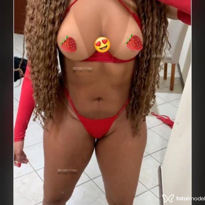 Acompanhante Iza Kaya - Feed