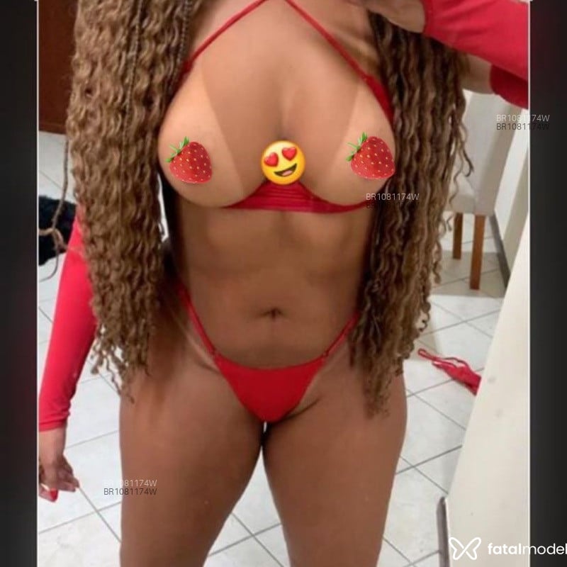 Acompanhante Iza Kaya - Feed