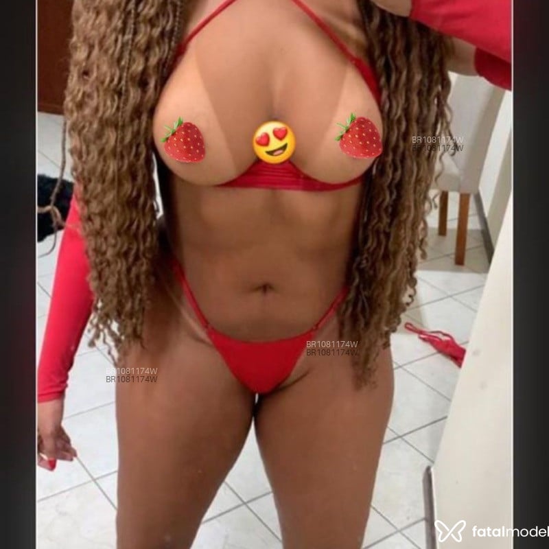 Acompanhante Iza Kaya - Feed
