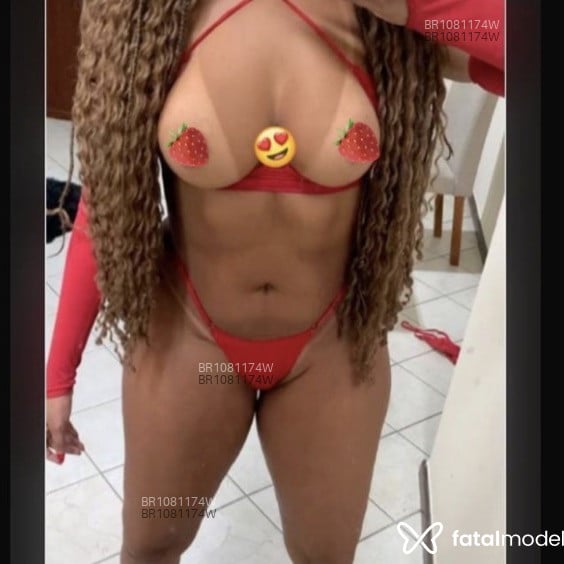 Acompanhante Iza Kaya - Feed