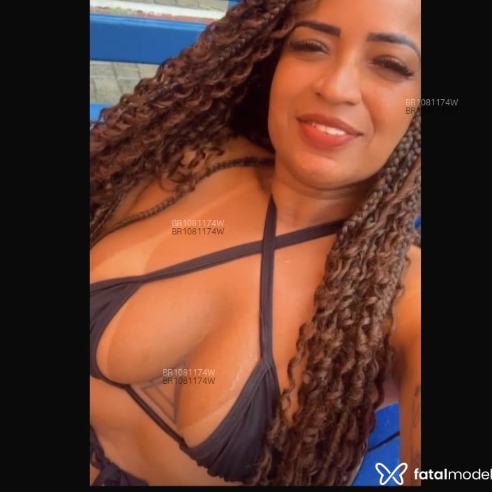 Acompanhante Iza Kaya - Feed