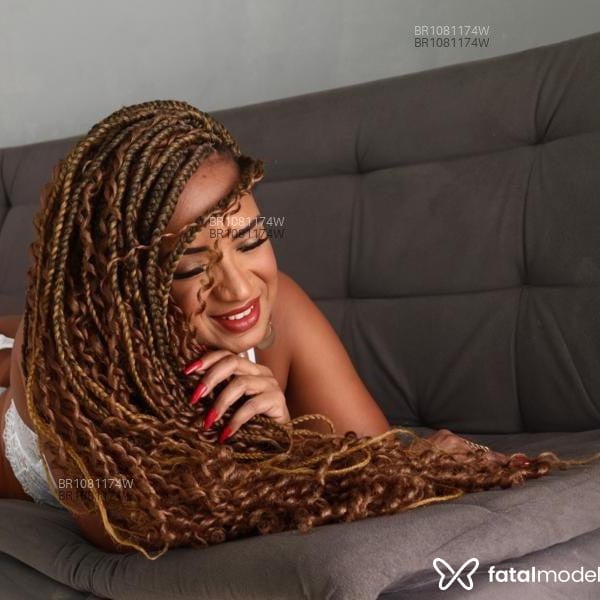 Acompanhante Iza Kaya - Feed