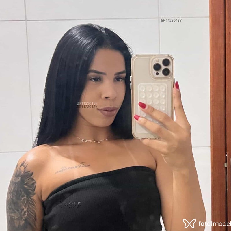 Acompanhante Larissa Cuts - Feed