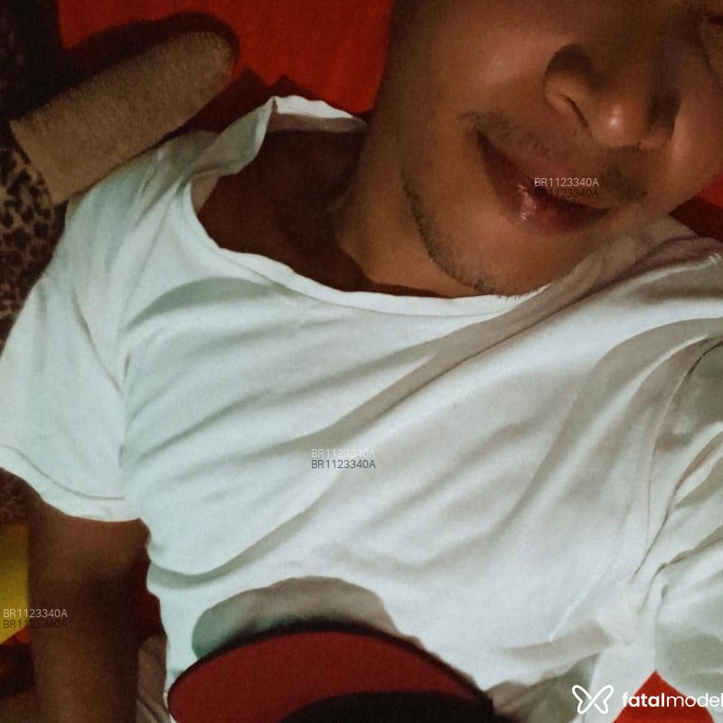 Acompanhante Dhony - Feed
