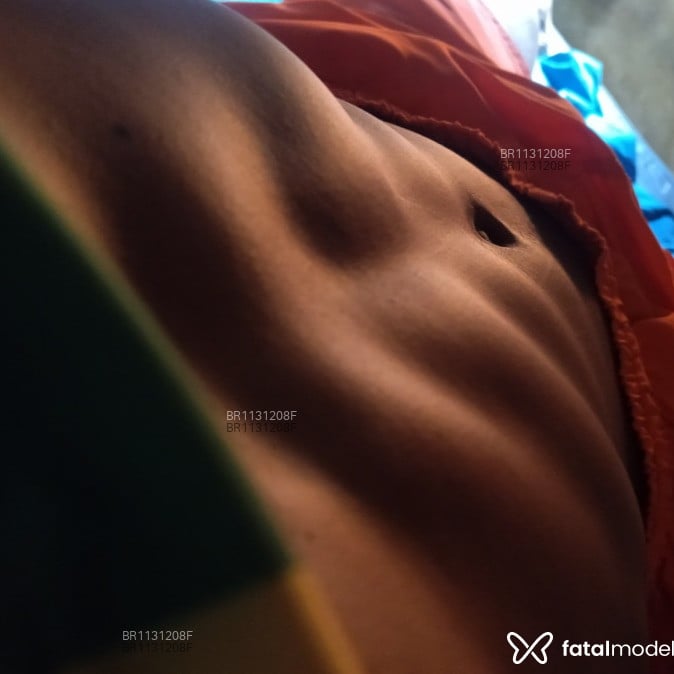 Acompanhante Victor - Feed
