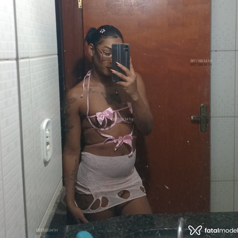 Acompanhante Hillary Furtado - Feed