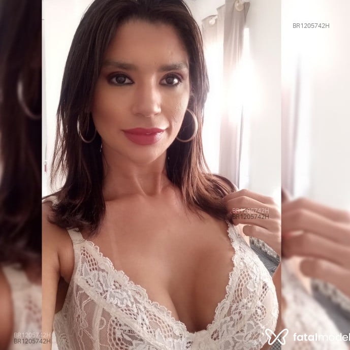 Acompanhante Alê Morena - Feed