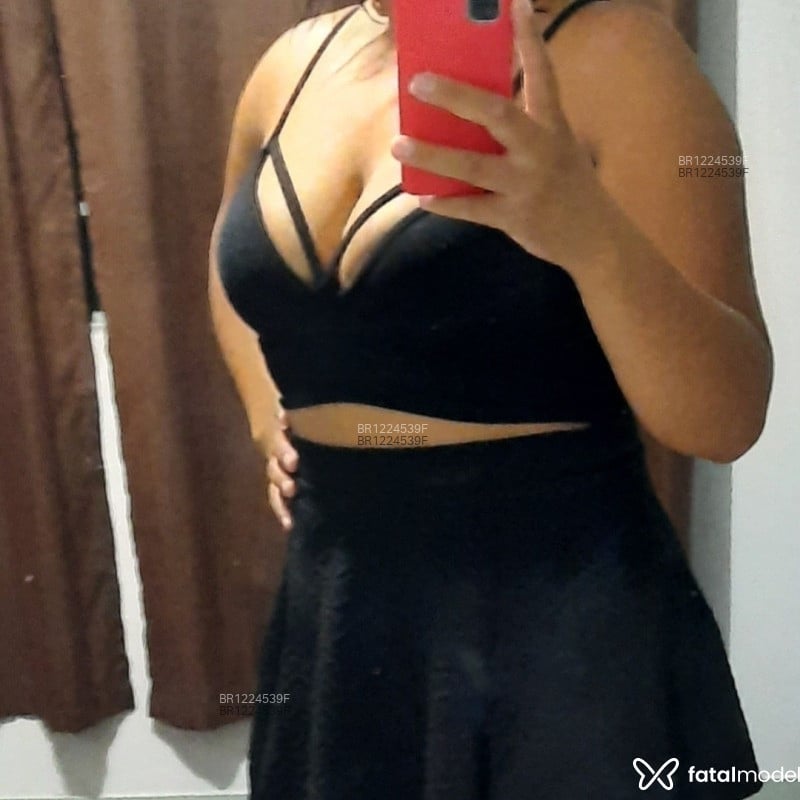 Acompanhante Morena - Feed