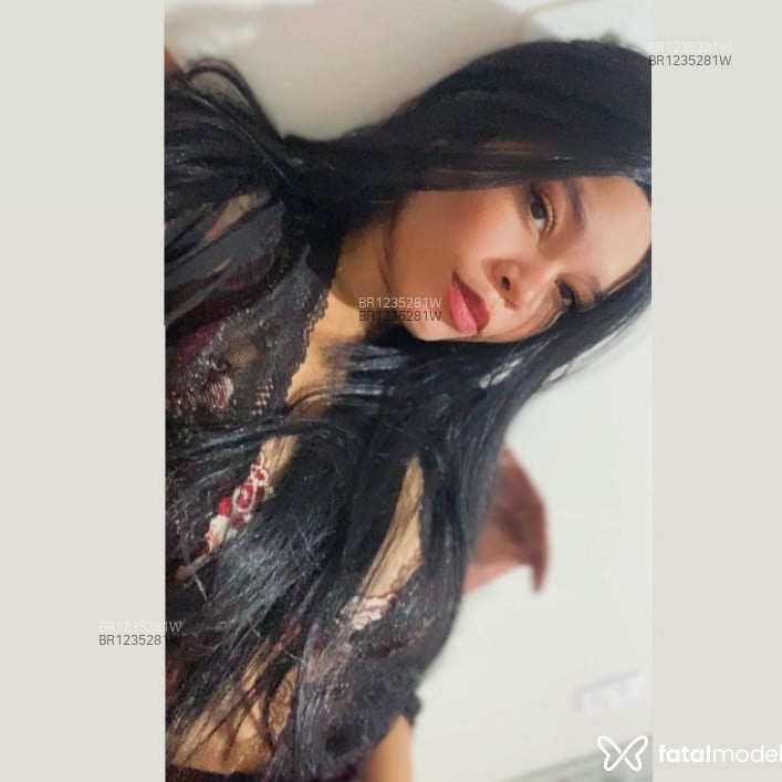 Acompanhante Lary - Feed