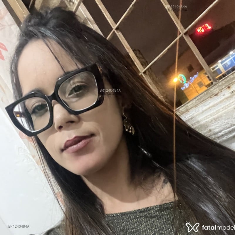 Acompanhante Ellena - Feed