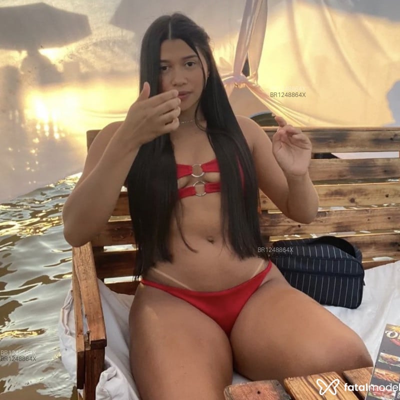 Acompanhante Laura - Feed
