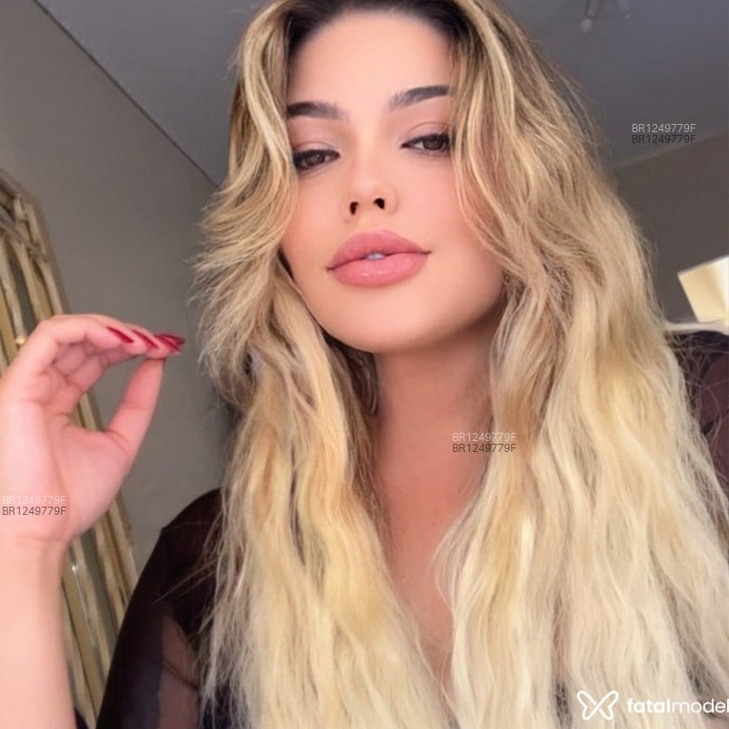 Acompanhante Ana Carolina - Feed