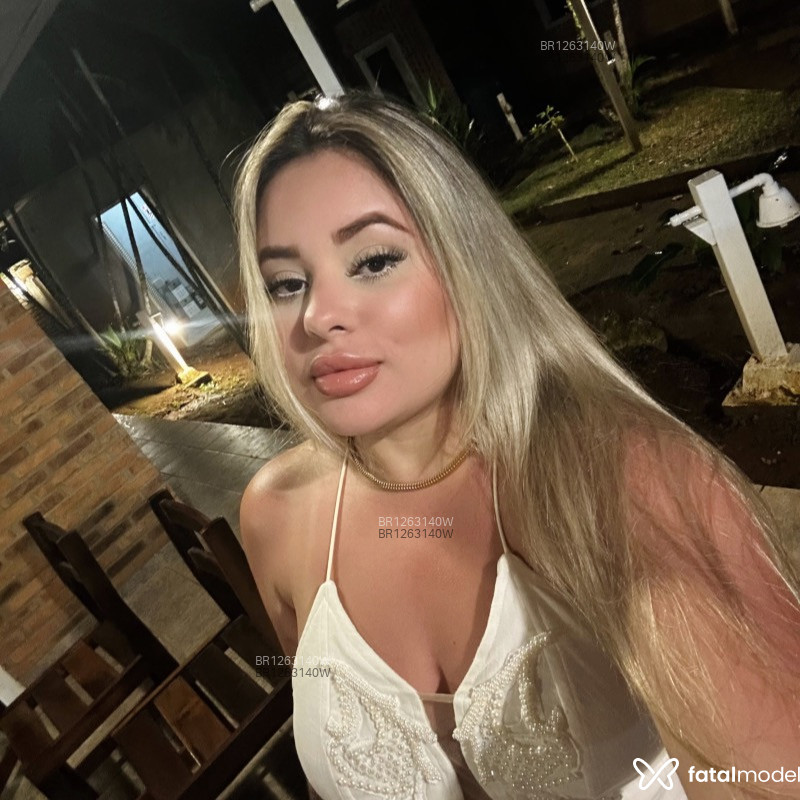 Acompanhante Babi - Feed