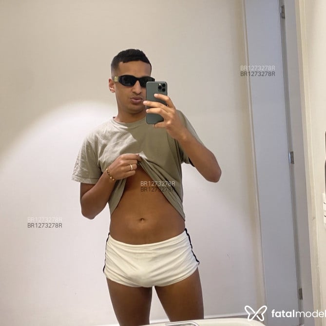 Acompanhante Henrique Afrain - Feed