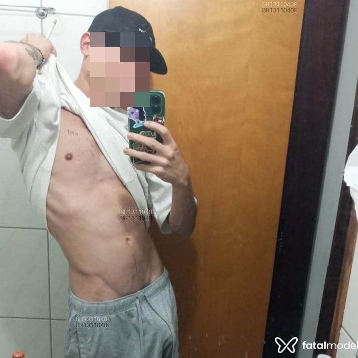 Acompanhante Nikolas - Feed
