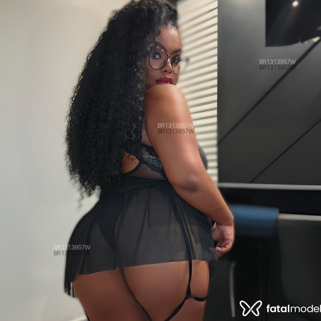 Acompanhante Kiara - Feed