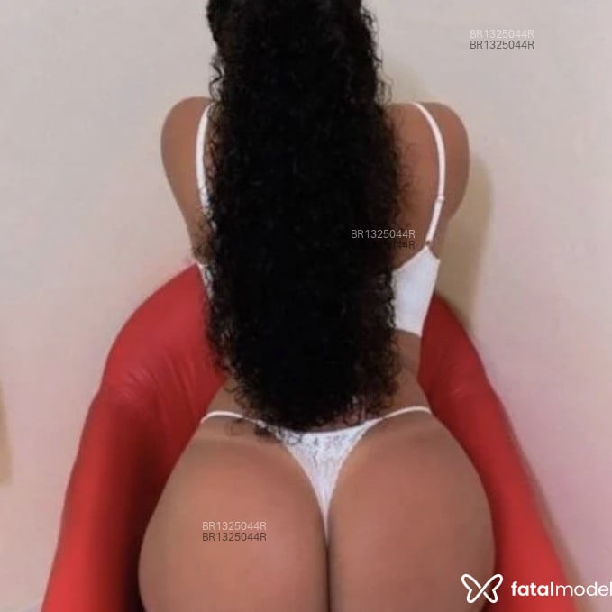 Acompanhante Safira - Feed
