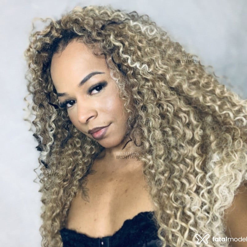 Acompanhante Barbiee Black - Feed