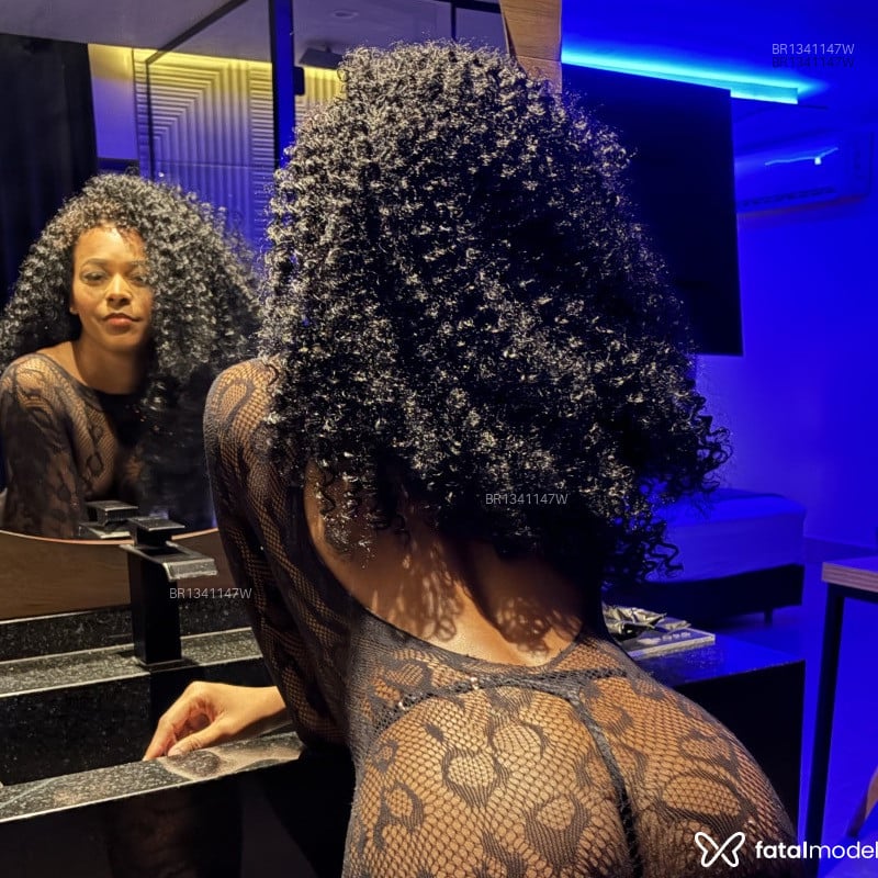 Acompanhante Barbiee Black - Feed