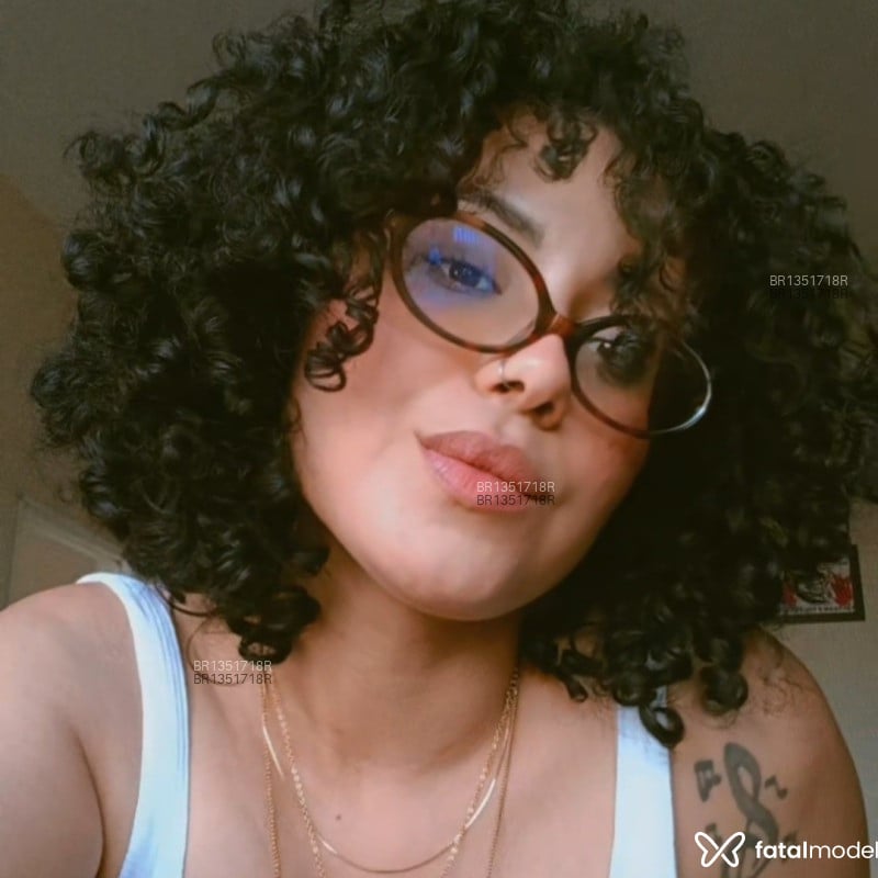 Acompanhante Clara - Feed