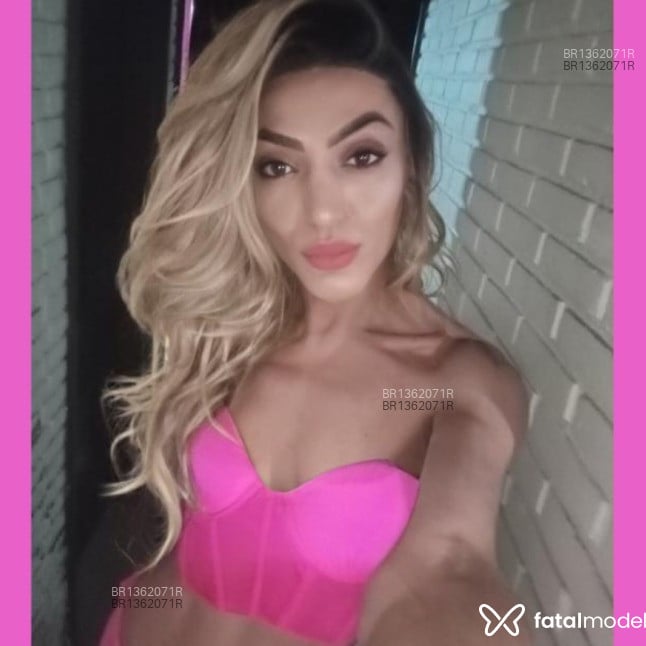 Acompanhante Stella - Feed