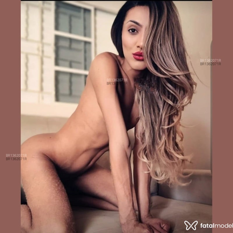 Acompanhante Stella - Feed
