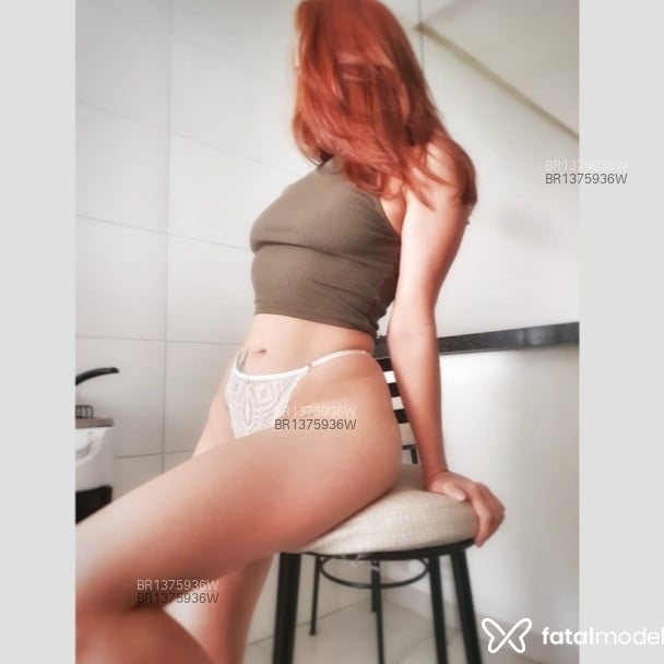 Acompanhante Lays - Feed