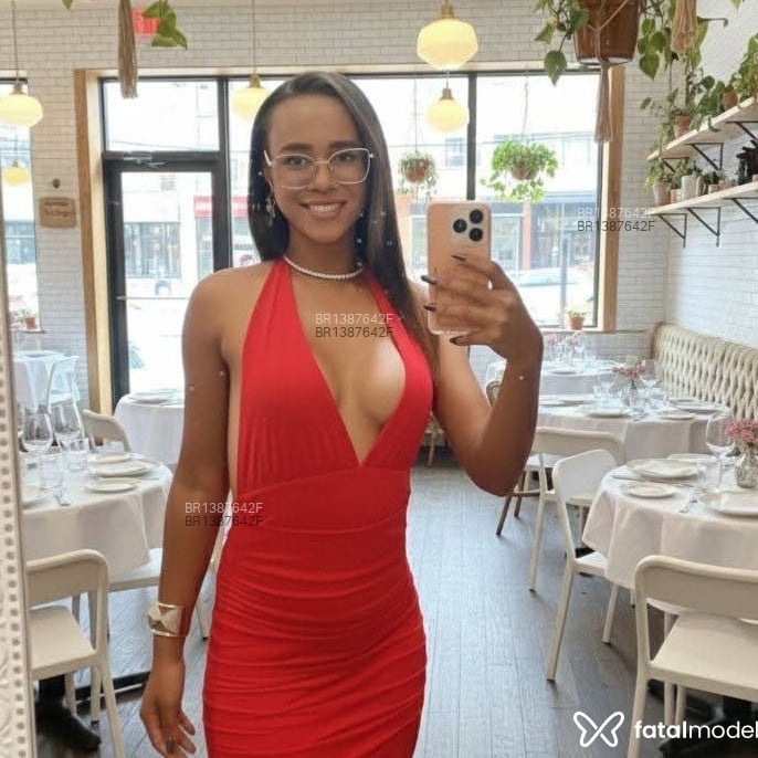 Acompanhante Wandinha - Feed