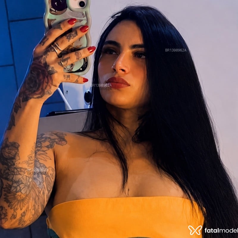 Acompanhante Iza Costa - Feed