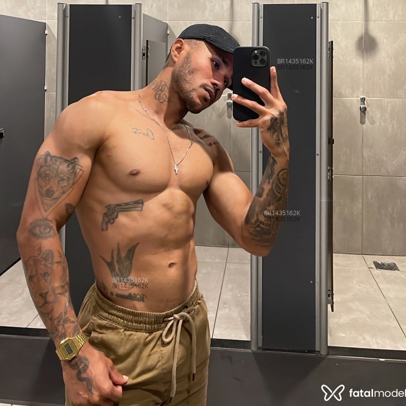 Acompanhante Leandro - Feed
