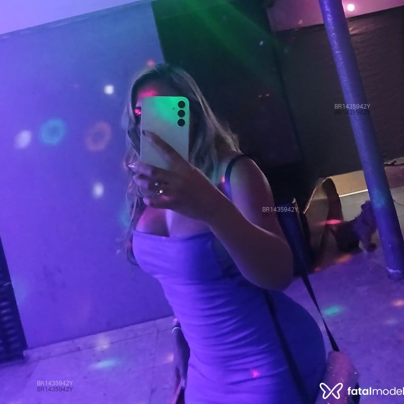 Acompanhante Sarah - Feed