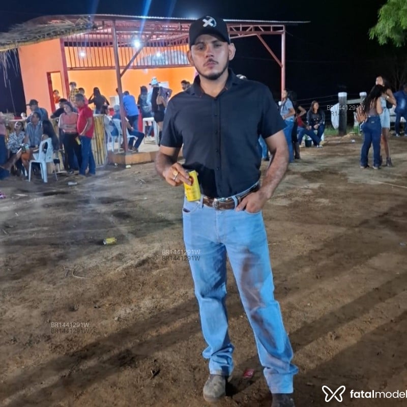 Acompanhante Lobo - Feed