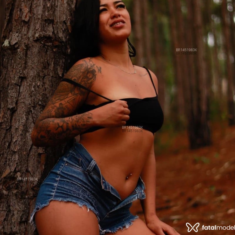 Acompanhante Hannah - Feed