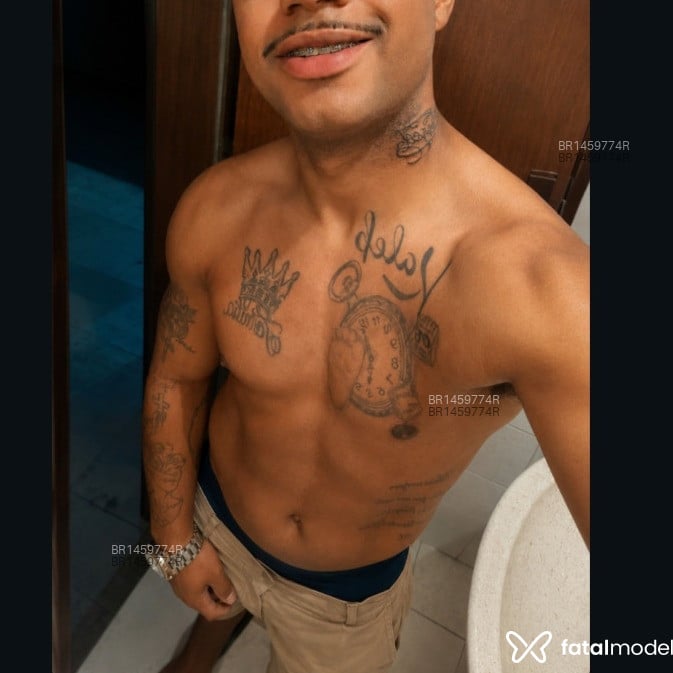 Acompanhante Negrão gostoso - Feed