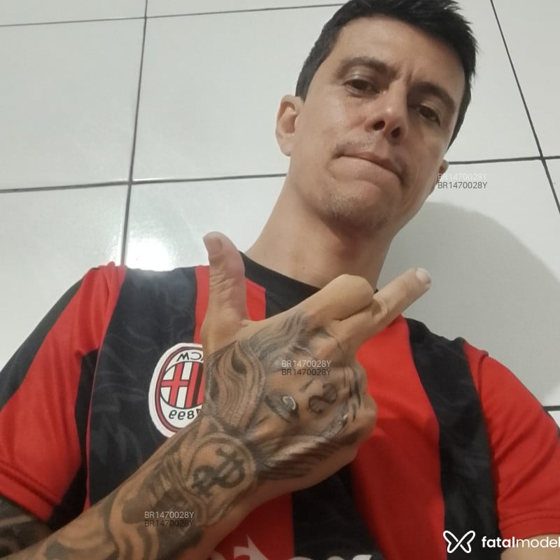 Acompanhante Augusto - Feed